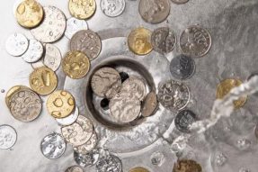 研究人员发现，自由交易引发了对区块链的系统攻击