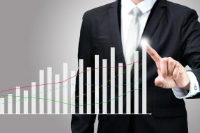 IMF上调今年中国经济增速预期至1.9%