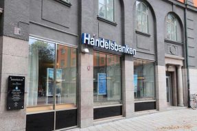 瑞典商业银行SvenskaHandelsbankenAB宣布未来两年内裁员1000名员工