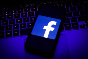 Facebook旗下Instagram计划开始在用户的Feeds中显示全屏的推荐视频
