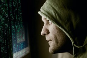 日本瑞穗金融集团因IT硬件故障后分行都暂停了交易