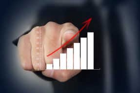 纽约市开始复苏，网约车平台订单数量大幅上升