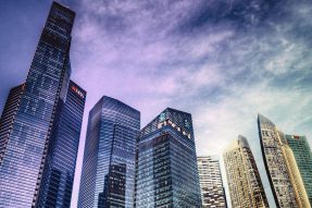 澳大利亚房地产6月底的上财年澳洲房价平均上涨13.5%，创下自2004年以来最大涨幅