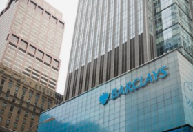 巴克莱银行扣留前CEO股份，监管机构正调查其与爱泼斯坦关系
