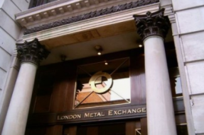 伦敦金属交易所暂停接收来自俄罗斯企业的金属